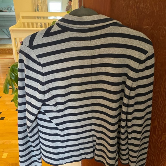 Blazer - Picture 2 of 3